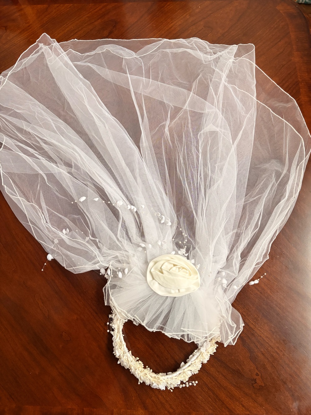 Ivory Tulle Bridal Veil with Flower Accent vintage inspired